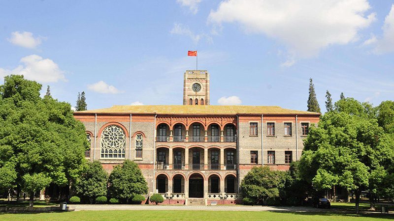 Çin'de tıp ve diş hekiliği son kontenjan Şubat 2026